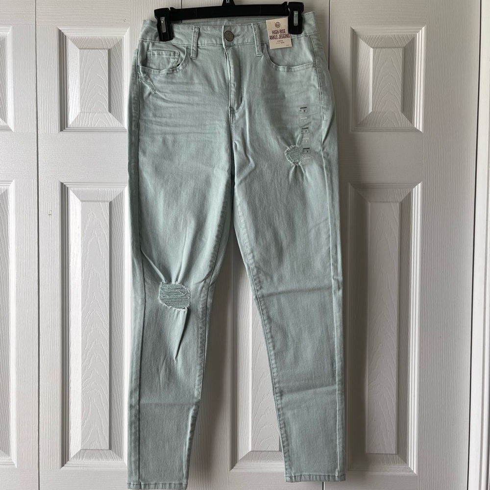 NWT Juniors Ankle High Rise Jeggings
